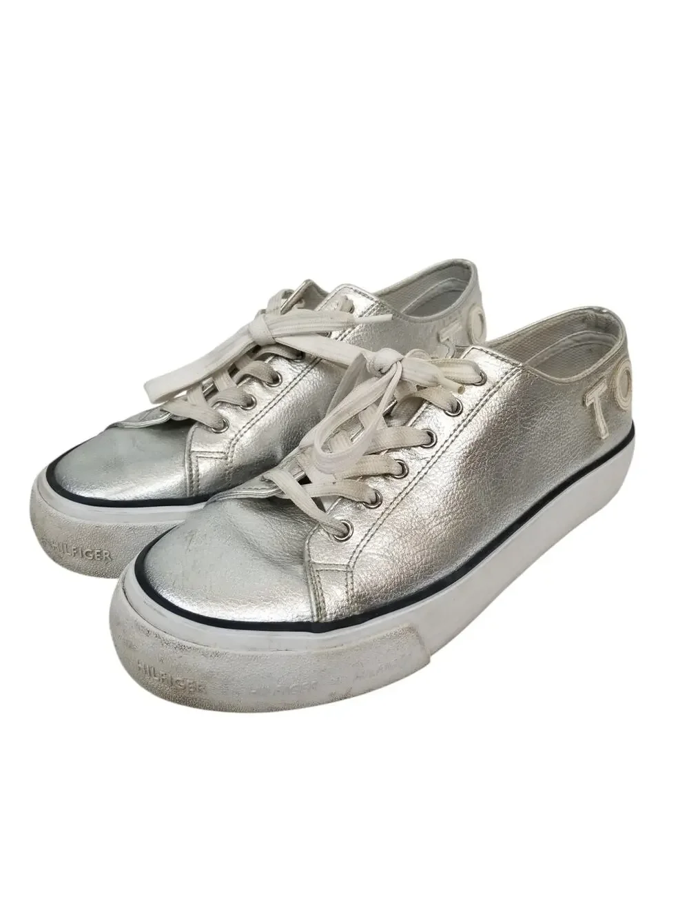 Tommy Hilfiger Helien Metallic Silver White Leather Lace Up Sneakers Women's 9.5
